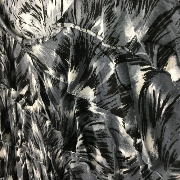 Lane Bryant Top 22 24 Cap Sleeve Knit Tiered Layered Gray Printed Career Casual - Picture 3 of 8